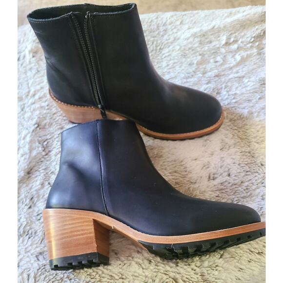 Patina Women’s Black Leather Ankle Boots Size 10 NWOT Block Heel Lug Sole - Picture 2 of 7